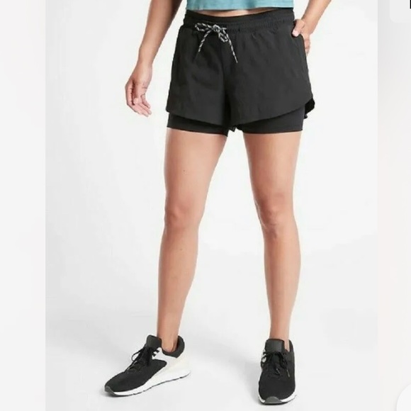 ATHLETA Women's Black CREST 2 in 1 Shortie Shorts Size 14 - Picture 3 of 7